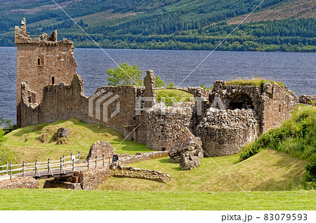Urquhart Castle on the shore of Loch Ness 83079593