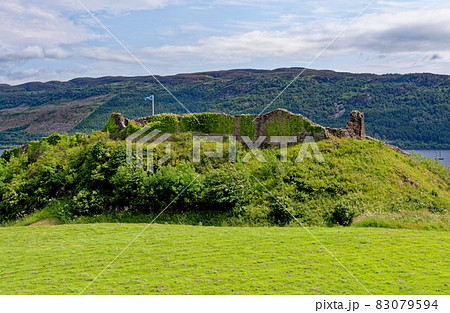 Urquhart Castle on the shore of Loch Ness 83079594