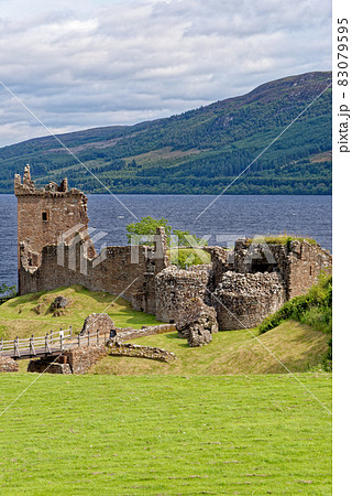 Urquhart Castle on the shore of Loch Ness 83079595
