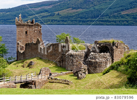 Urquhart Castle on the shore of Loch Ness 83079596