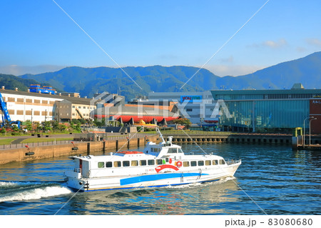 【広島県】快晴下の潜水艦あきしお（てつのくじら） 83080680