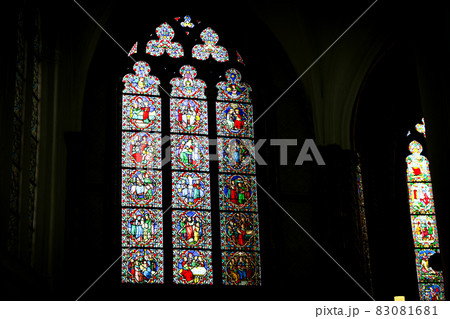 ベルギーの世界遺産 ブルージュ旧市街 聖母教会のステンドグラス ベルギーの世界遺産 ブルージュ旧市街 聖母教会のステンドグラス 83081681