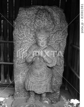 東京清澄・本誓寺の迦楼羅像 83081981