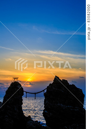 野母崎 夫婦岩の夕陽 【長崎市】 野母崎 夫婦岩の夕陽 【長崎市】 83082000