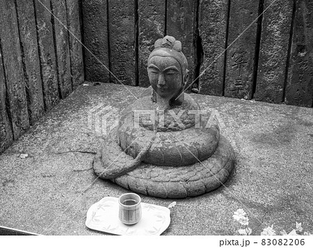 東京墨田区・木母寺の蛇身弁財天 東京墨田区・木母寺の蛇身弁財天 83082206