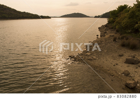 平荘湖 夕方の風景 (兵庫県加古川市平荘町) 平荘湖 夕方の風景 (兵庫県加古川市平荘町) 83082880