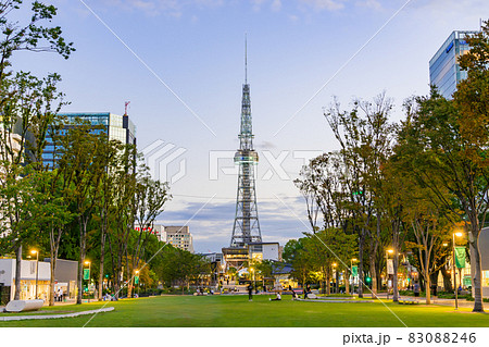 夕暮れの名古屋 栄 久屋大通公園 レイヤードヒサヤオオドオリパーク 中部電力 MIRAI TOWER 夕暮れの名古屋 栄 久屋大通公園 レイヤードヒサヤオオドオリパーク 中部電力 MIRAI TOWER 83088246