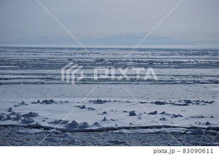 オホーツク海　冬の醍醐味　流氷 83090611