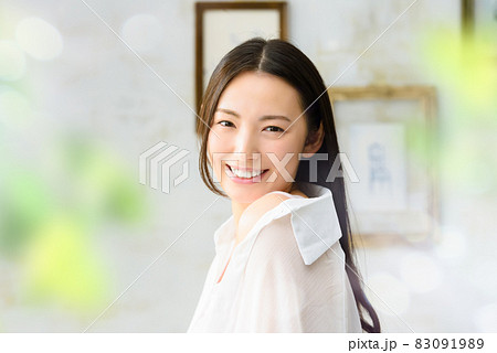 美しい女性　　美容　ビューティー 83091989