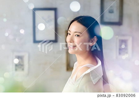 美しい女性　　美容　ビューティー 83092006