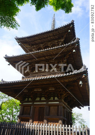 日本庭園 旧燈明寺 三重塔 日本庭園 旧燈明寺 三重塔 83092782
