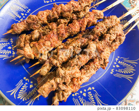 新疆シルクロード名物・羊肉串 新疆シルクロード名物・羊肉串 83098110