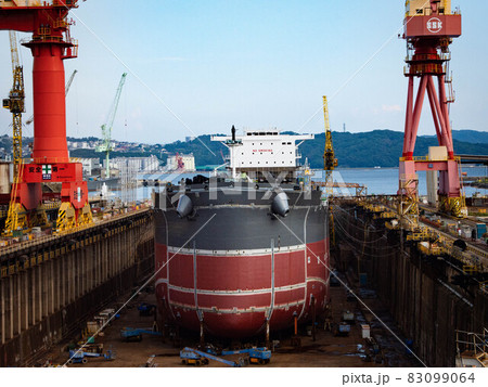 造船産業とジブクレーン 83099064
