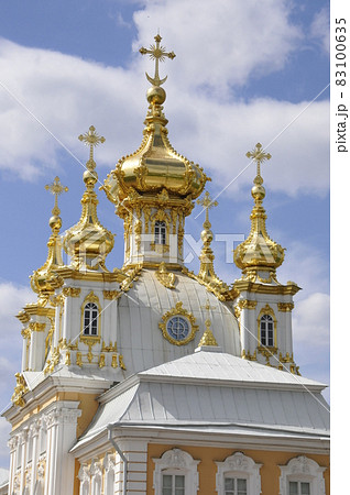 ロシア、サンクトペテルブルク、ピョートル大帝の夏の宮殿の庭園、礼拝堂 83100635