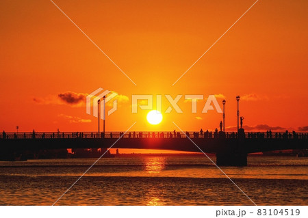 幣舞橋の夕景 83104519