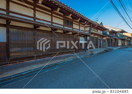 富山県高岡市　吉久の町並み 83104885