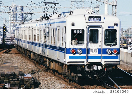 京成押上線の高架区間をゆく北総鉄道7260形 83105046