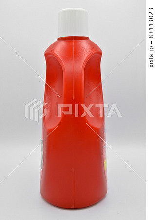 Hygienic red plastic detergent bottle, white cap cosmetic container 83113023