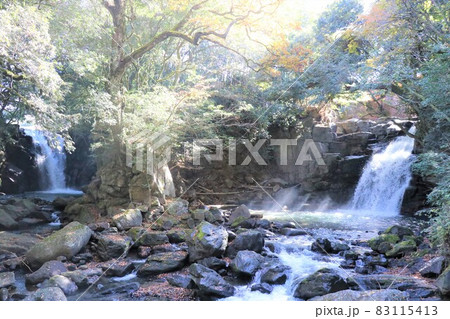 夫婦滝 出会いの滝 縁結びの滝 夫婦滝 出会いの滝 縁結びの滝 83115413