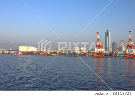 大阪南港の港湾地域(旧WTC、咲洲庁舎方面) 大阪南港の港湾地域(旧WTC、咲洲庁舎方面) 83115722