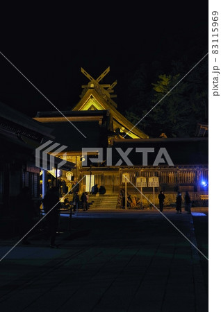 夜の出雲大社 83115969