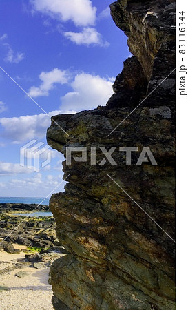 【鹿児島県与論島】赤崎海岸の荒い岩肌 83116344