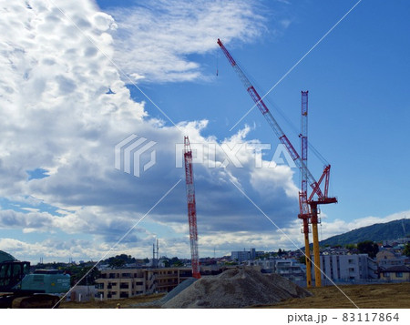 クレーン車 夏の空 クレーン車 夏の空 83117864
