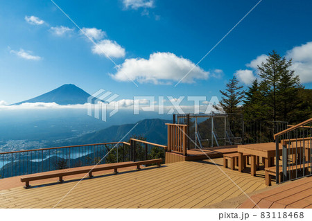 山梨県FUJIYAMAツインテラスからの風景 山梨県FUJIYAMAツインテラスからの風景 83118468