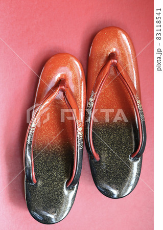 赤と黒の女性用草履 和装小物 赤と黒の女性用草履 和装小物 83118541