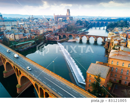 The ancient city of Albi at sunrise. The ancient city of Albi at sunrise. 83121005