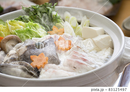 クエ鍋、アラ鍋、日本の人気鍋料理 83125497