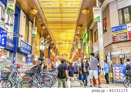 東京都大田区の都市風景 蒲田駅前の商店街 東京都大田区の都市風景 蒲田駅前の商店街 83131173