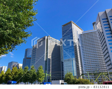 東京・品川港南口の高層ビル群 83132811