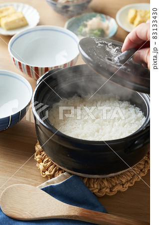 炊き立ての土鍋ごはん 83133430