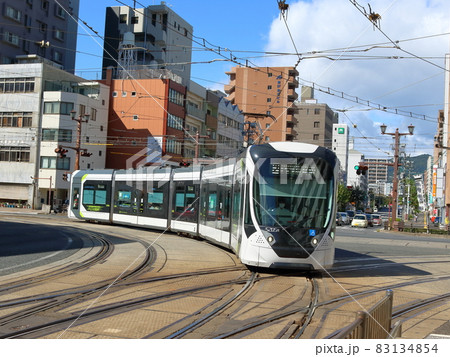 広島市を走る広島電鉄、路面電車 広島市を走る広島電鉄、路面電車 83134854