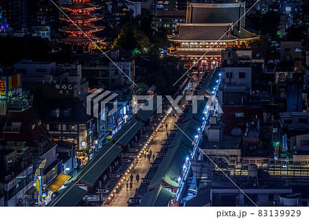 浅草寺と仲見世通りの夜景 83139929