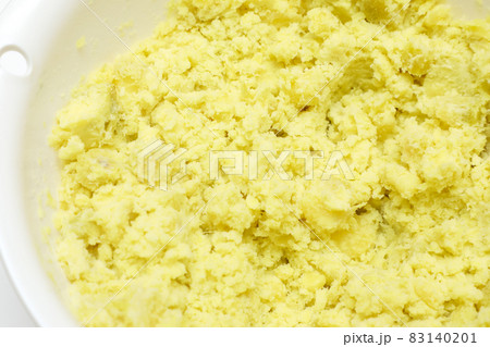 潰したサツマイモ 83140201