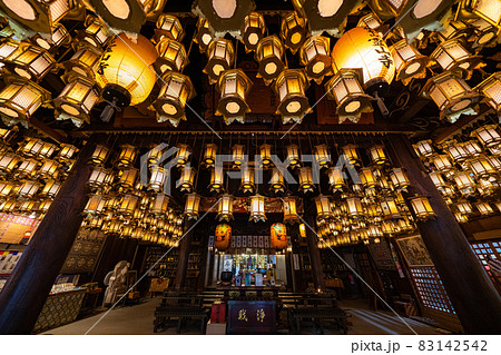 【第1番札所】霊山寺　本堂　吊り灯篭【四国八十八箇所】 83142542