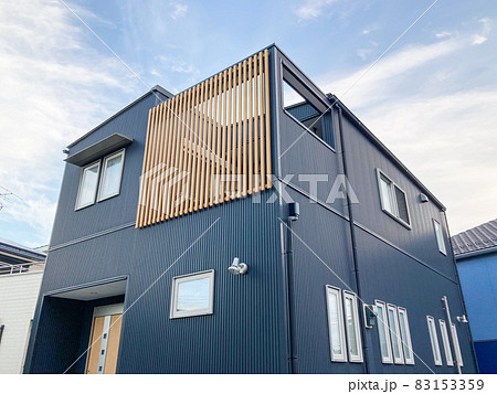 シンプルでモダンな新築戸建て住宅 83153359