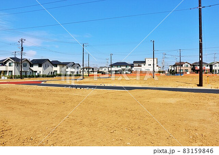 街の再開発 建設前の新興住宅街 街の再開発 建設前の新興住宅街 83159846
