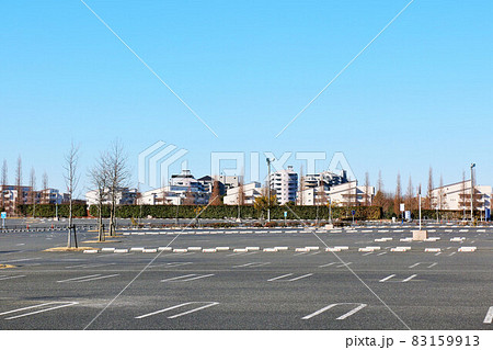 青空の駐車場 83159913