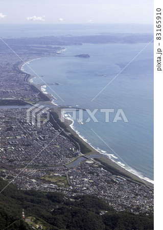 大磯上空から江の島方向を空撮 大磯上空から江の島方向を空撮 83165910