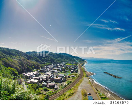 新潟県柏崎市　聖ヶ鼻からの日本海 83168676
