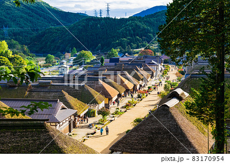福島県　秋の大内宿 83170954