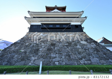 快晴の清須城　天守閣と周辺施設 83172132