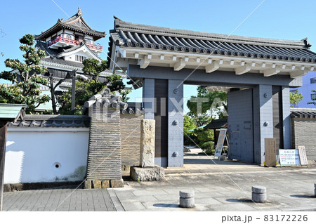 快晴の清須城　天守閣と周辺施設 83172226