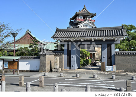 快晴の清須城　天守閣とその周辺施設 83172386