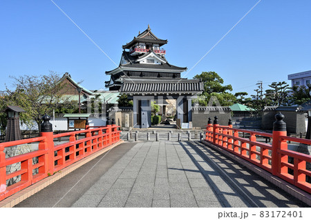 快晴の清須城 天守閣とその周辺施設 快晴の清須城 天守閣とその周辺施設 83172401