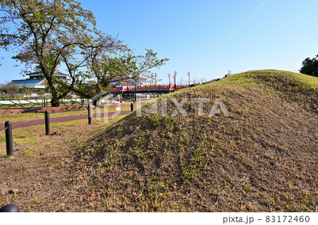 快晴の清須城　天守閣とその周辺施設 83172460