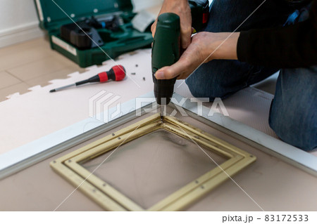 網戸の張替え　犬の出入口　DIY 83172533